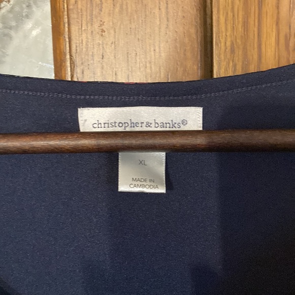 Christopher & Banks Flower Top - Picture 3 of 3